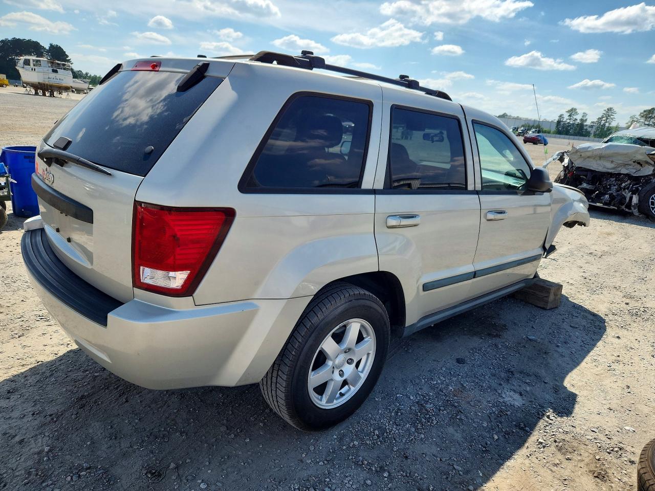 2008 JEEP GRAND CHEROKEE LAREDO photo 3