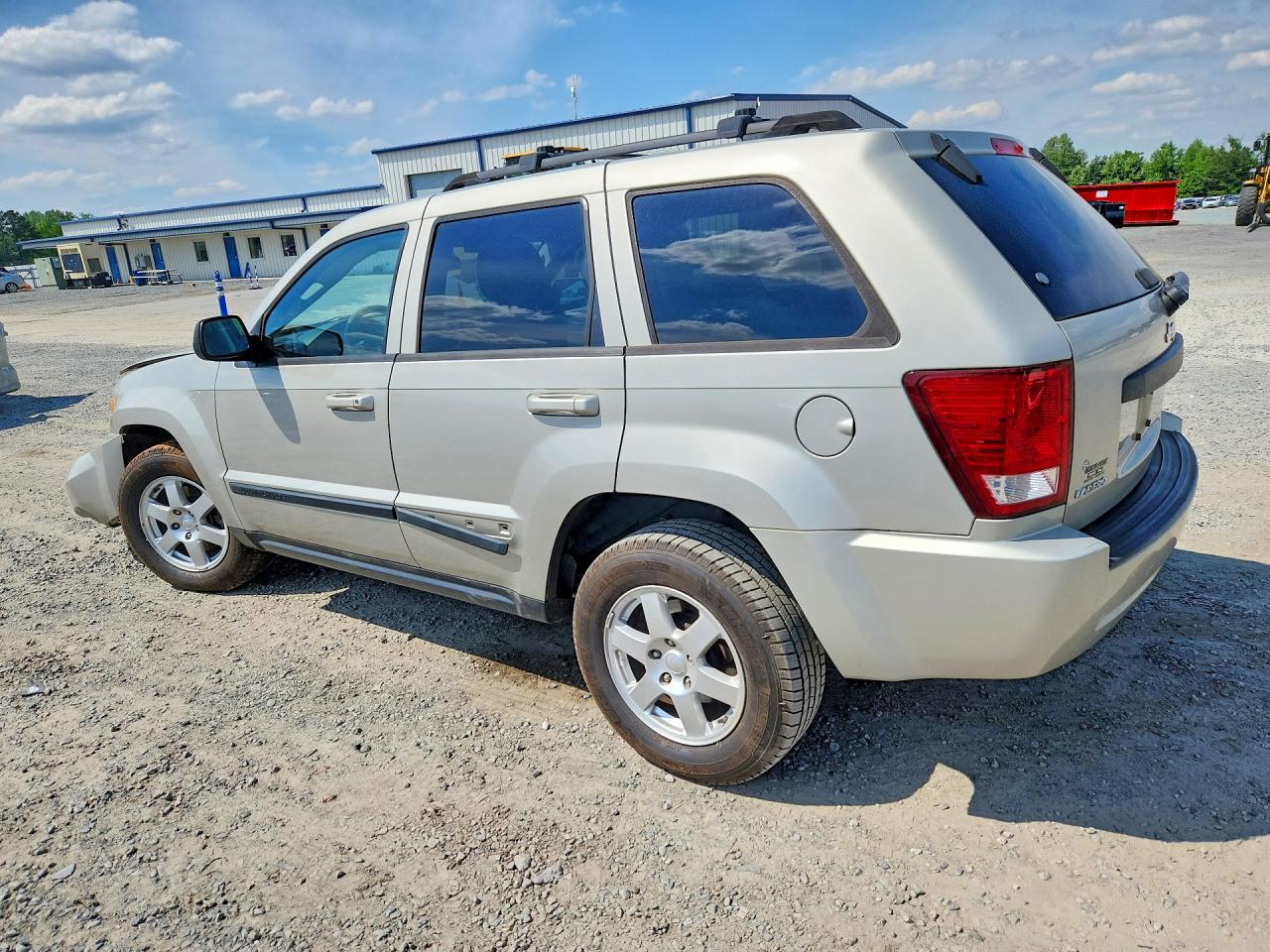 2008 JEEP GRAND CHEROKEE LAREDO photo 2