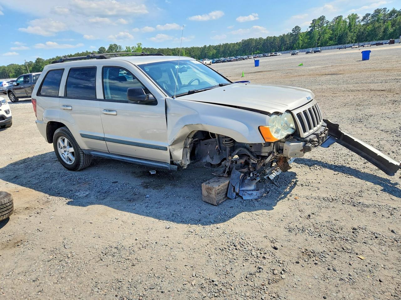 2008 JEEP GRAND CHEROKEE LAREDO photo 4