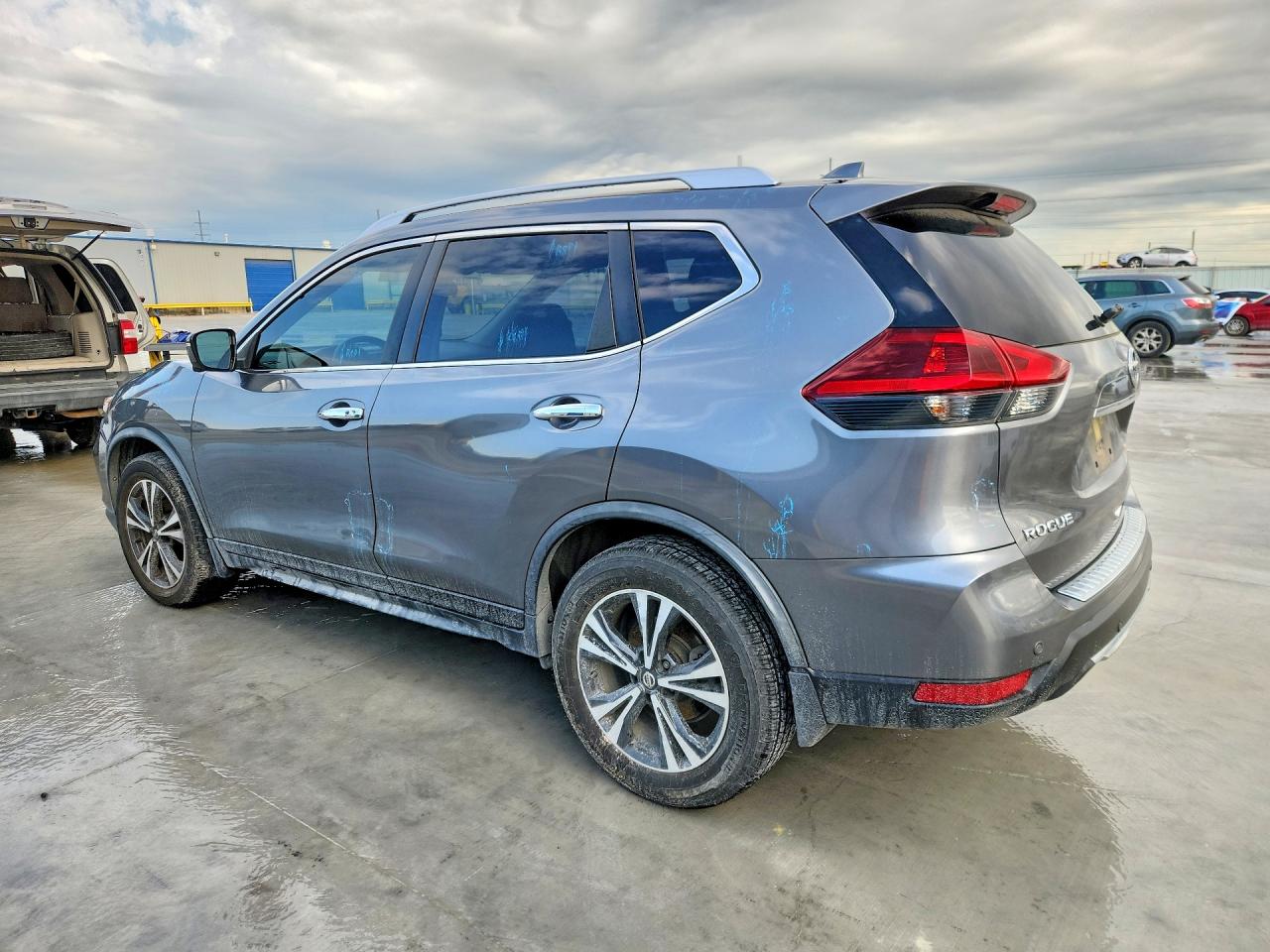 2019 NISSAN ROGUE SV photo 3