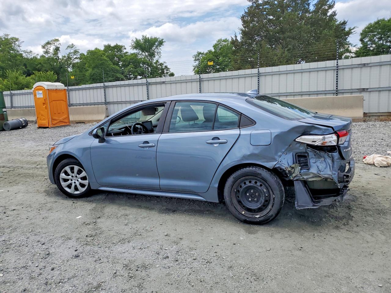 2020 TOYOTA COROLLA LE photo 3