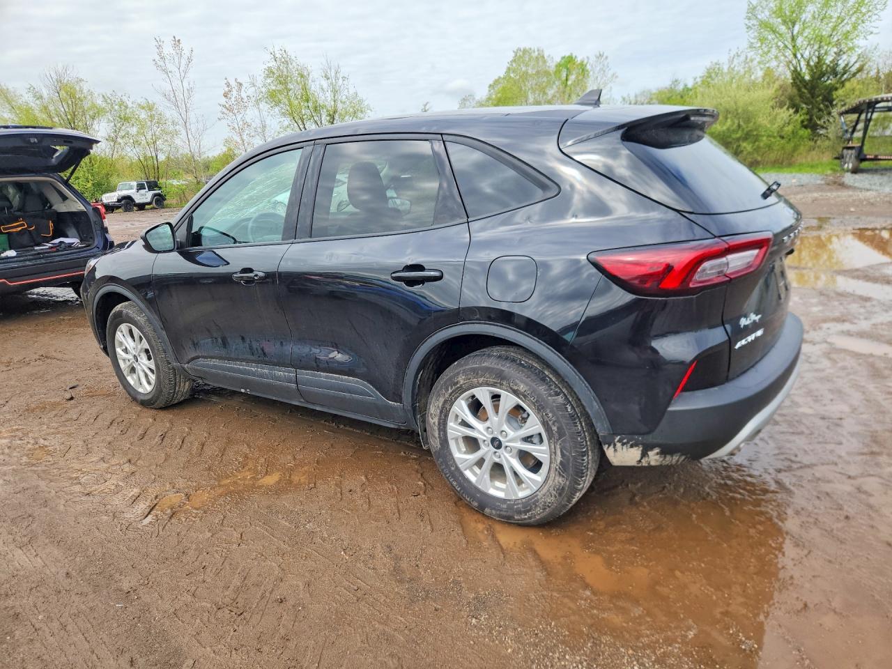 2025 FORD ESCAPE ACTIVE photo 4