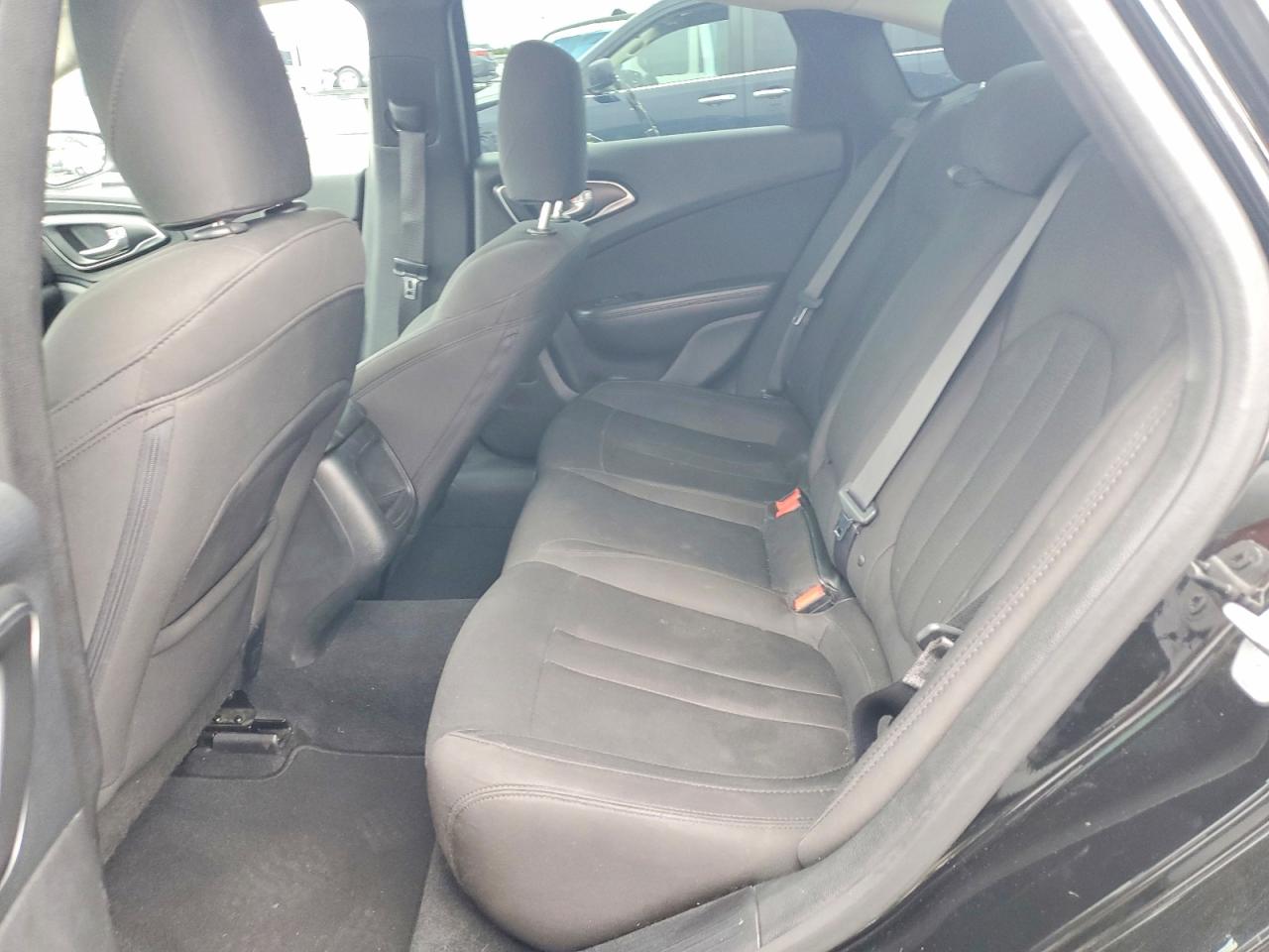 2015 CHRYSLER 200 LIMITED photo 19