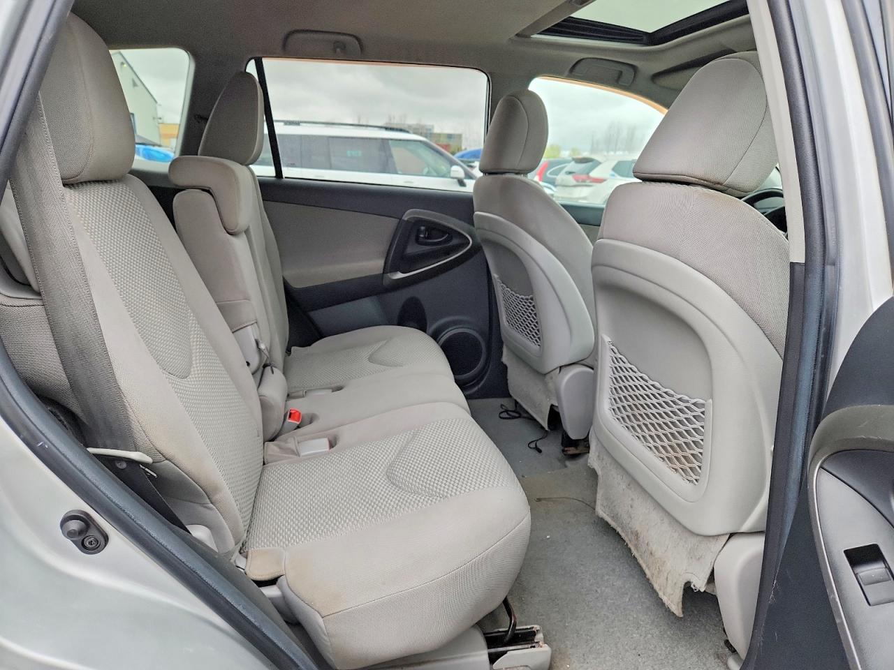 2011 TOYOTA RAV4 photo 21