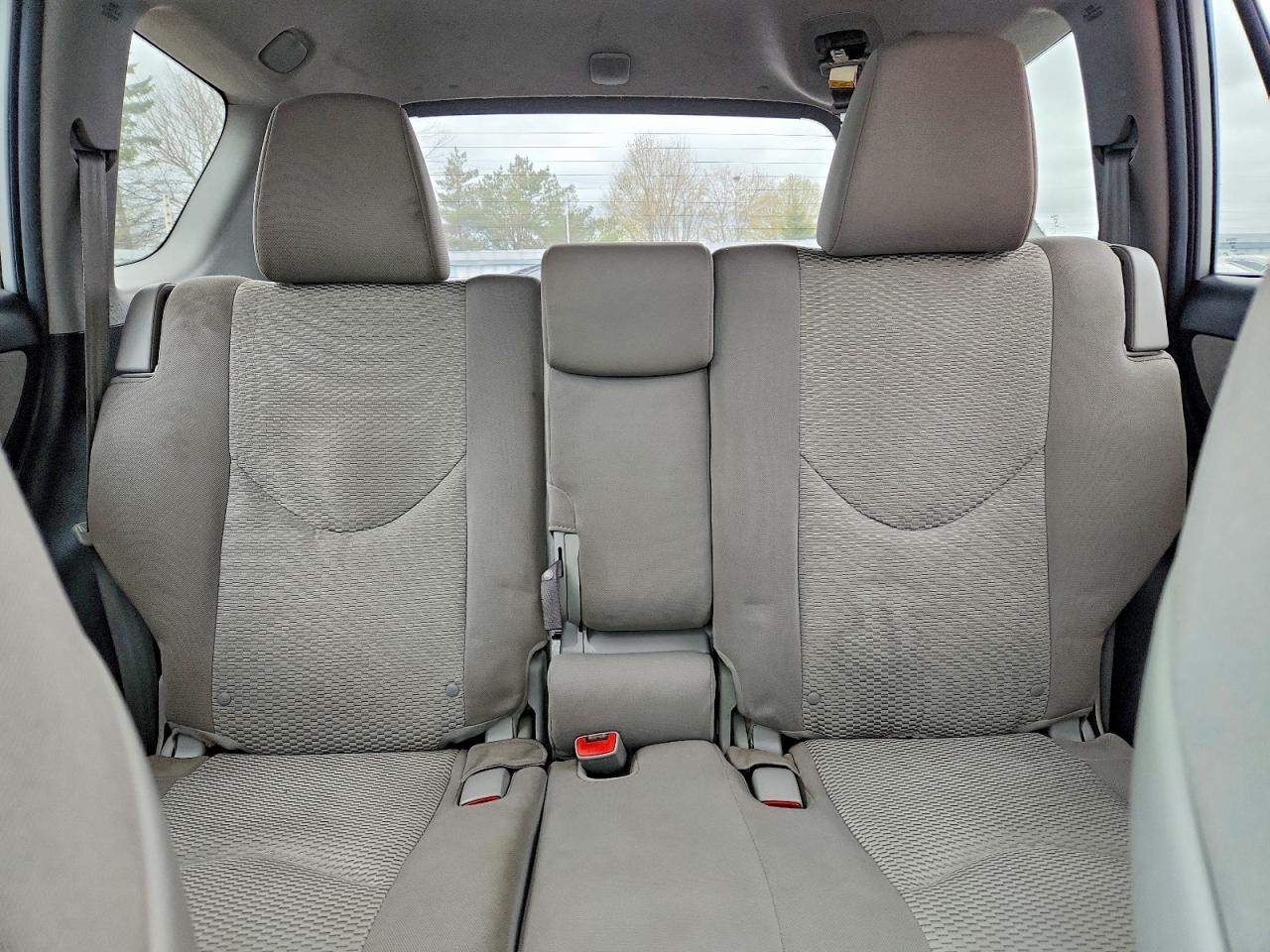 2011 TOYOTA RAV4 photo 19