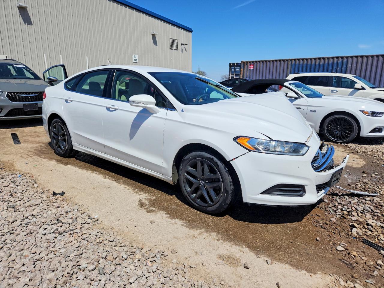 2013 FORD FUSION SE photo 4