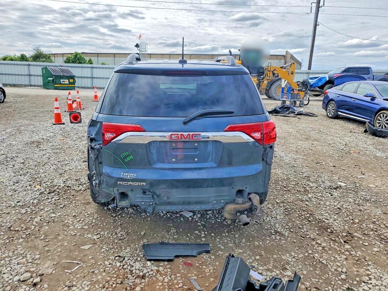 2019 GMC ACADIA SLE photo 16