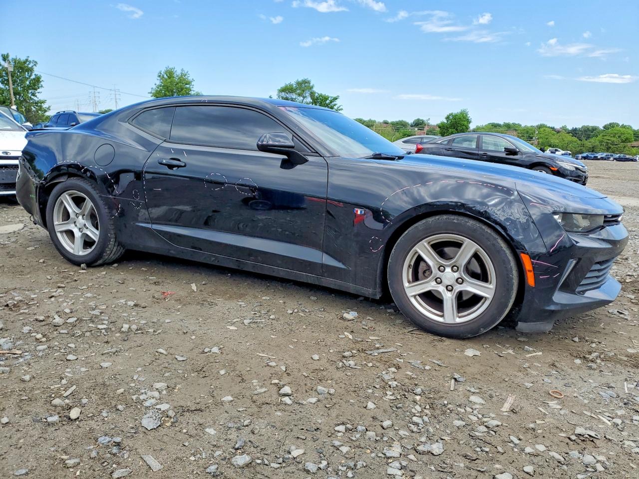 2017 CHEVROLET CAMARO LT photo 7
