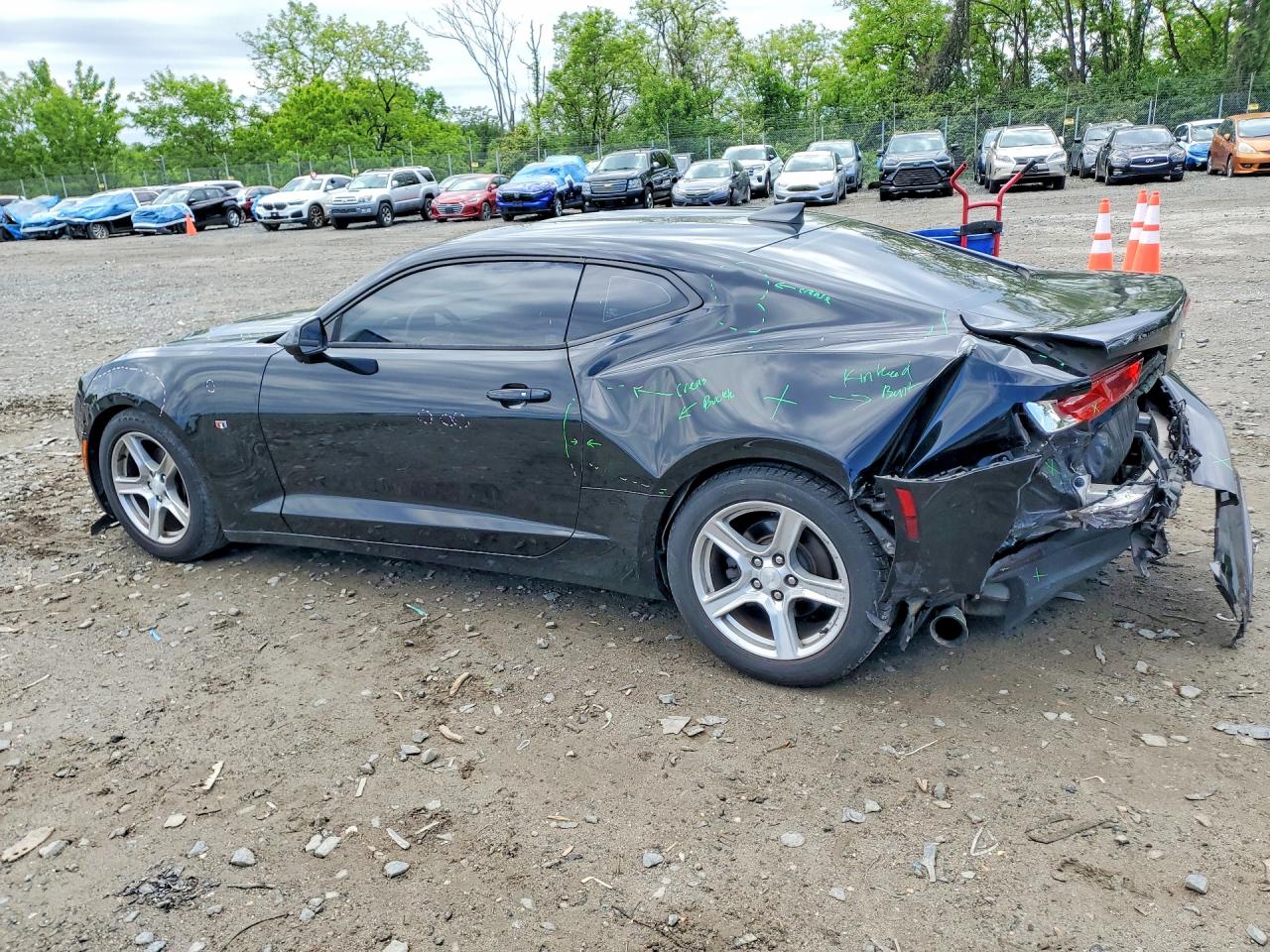 2017 CHEVROLET CAMARO LT photo 3