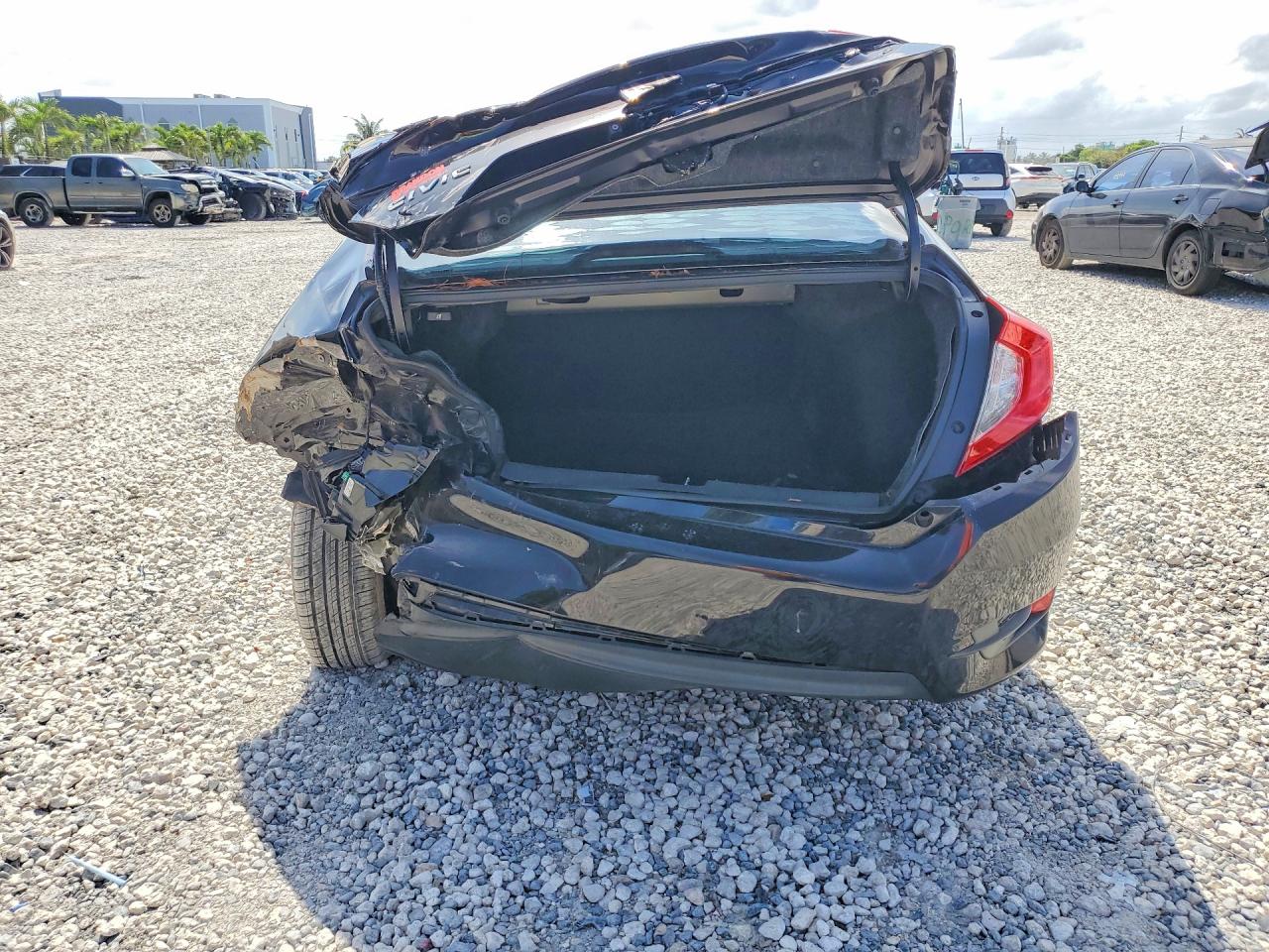 2016 HONDA CIVIC LX photo 11