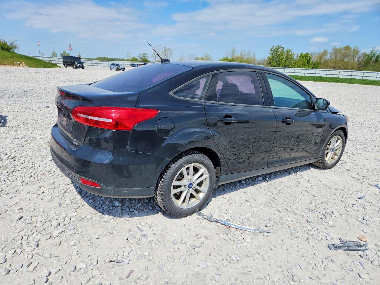 2018 FORD FOCUS SE photo 7