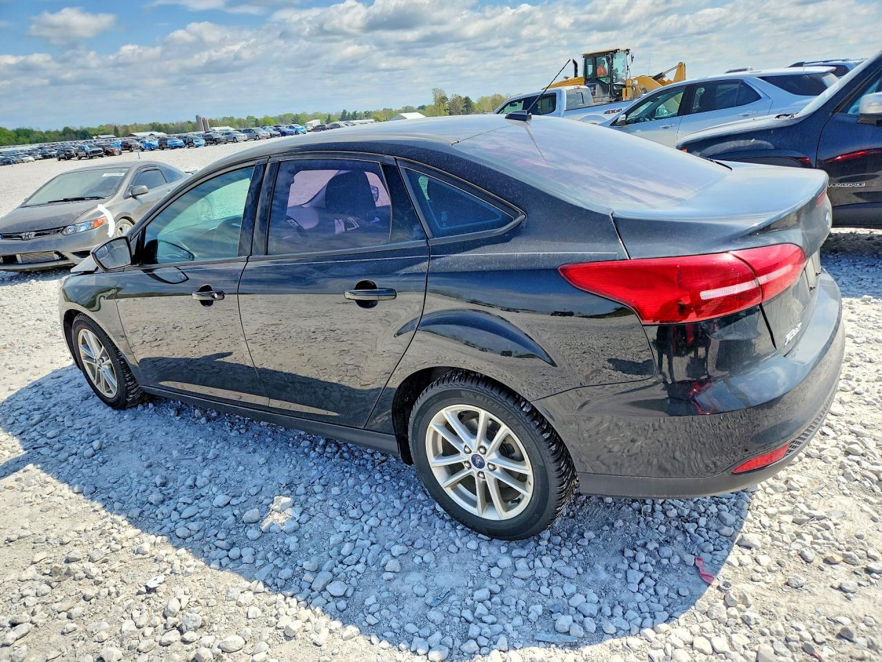 2018 FORD FOCUS SE photo 4