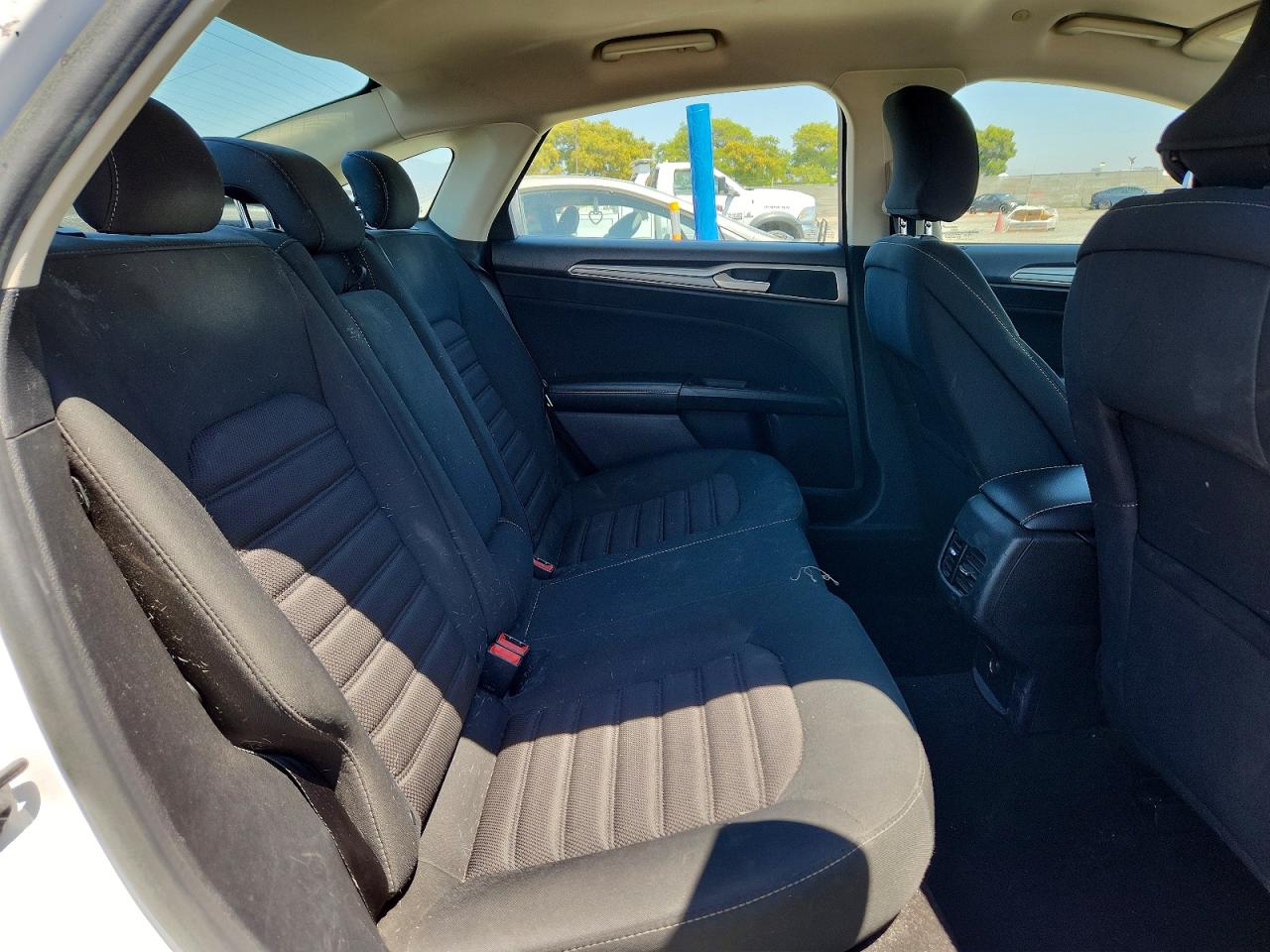 2019 FORD FUSION SE photo 19