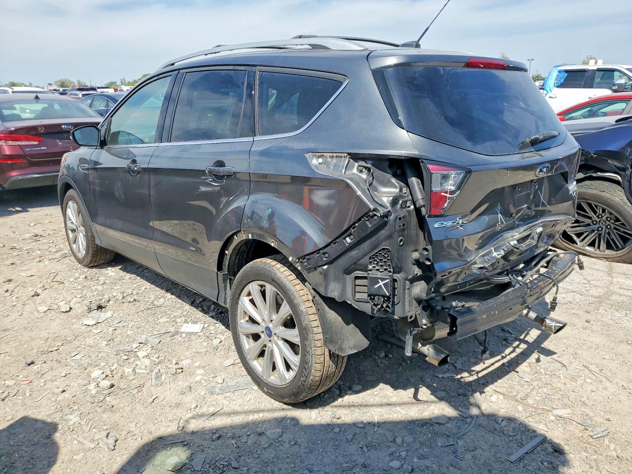 2017 FORD ESCAPE TITANIUM photo 3