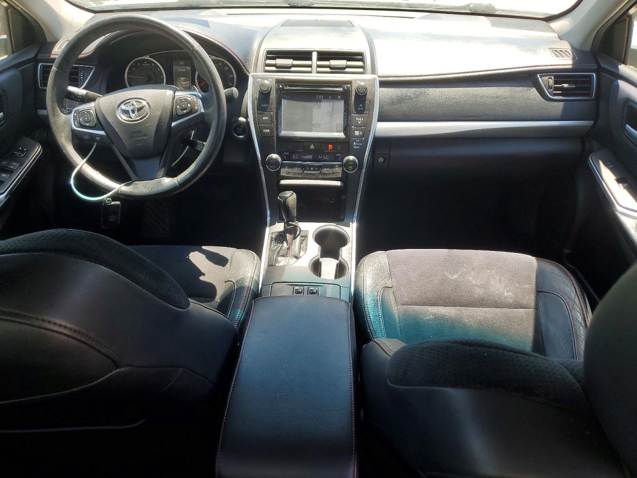 2015 TOYOTA CAMRY XSE photo 15