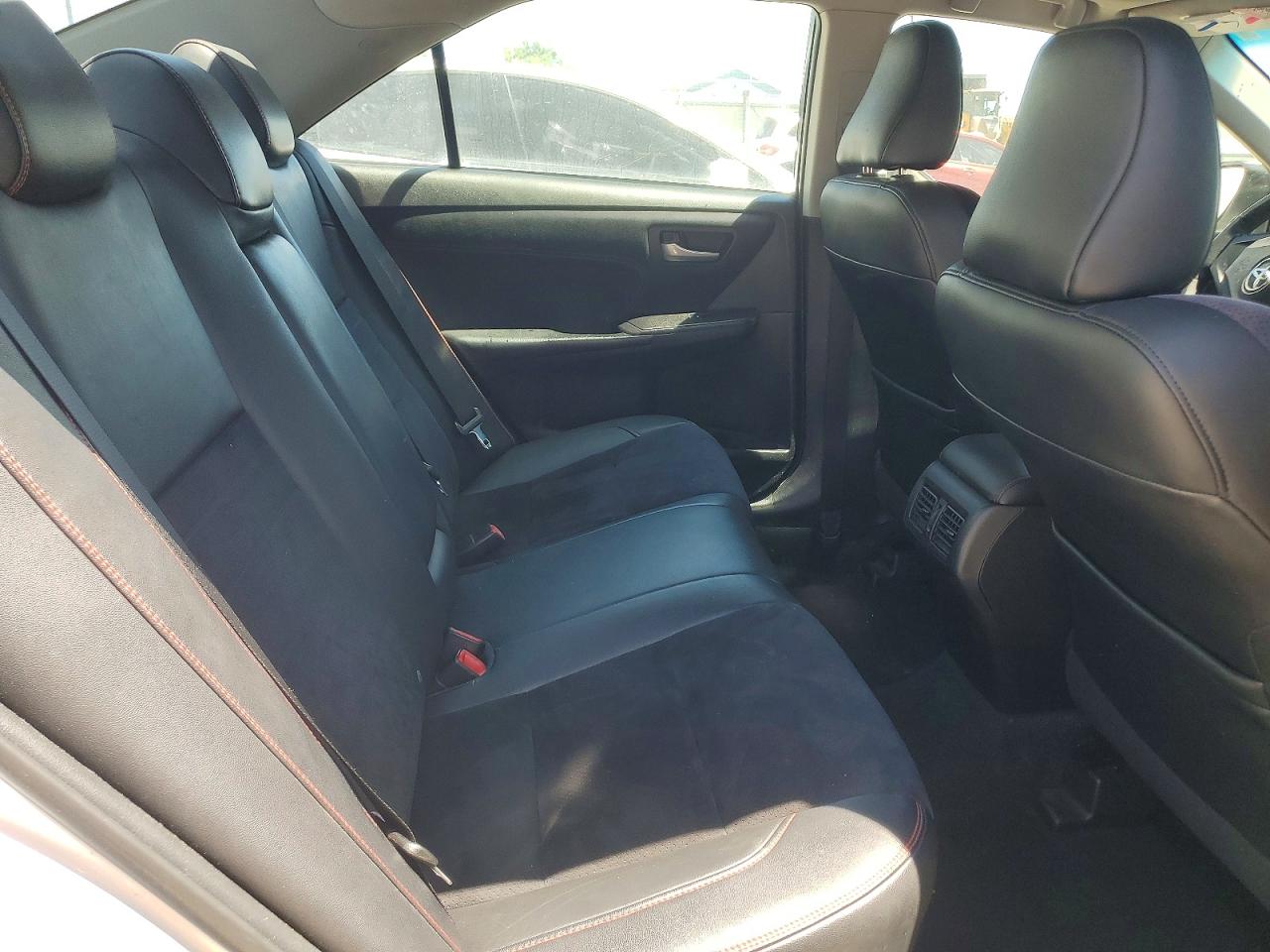 2015 TOYOTA CAMRY XSE photo 19