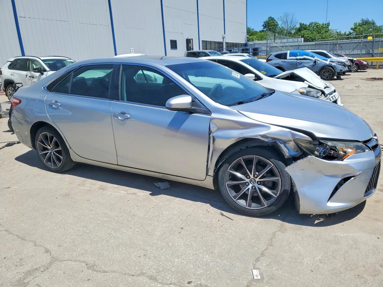 2015 TOYOTA CAMRY XSE photo 7