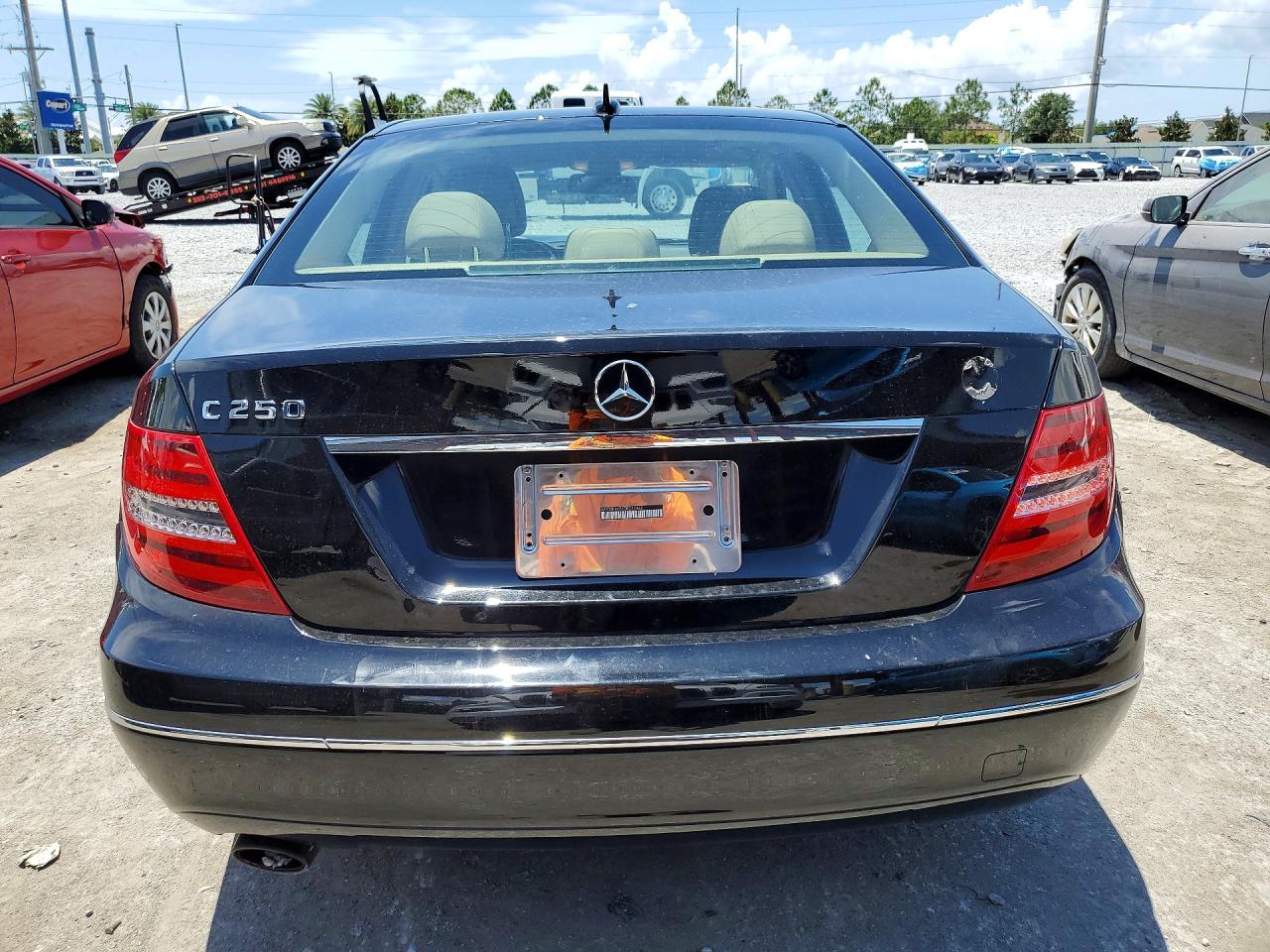 2013 MERCEDES-BENZ C 250 photo 11