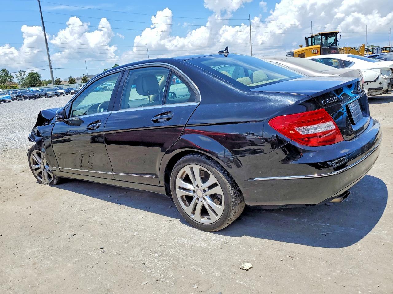 2013 MERCEDES-BENZ C 250 photo 3