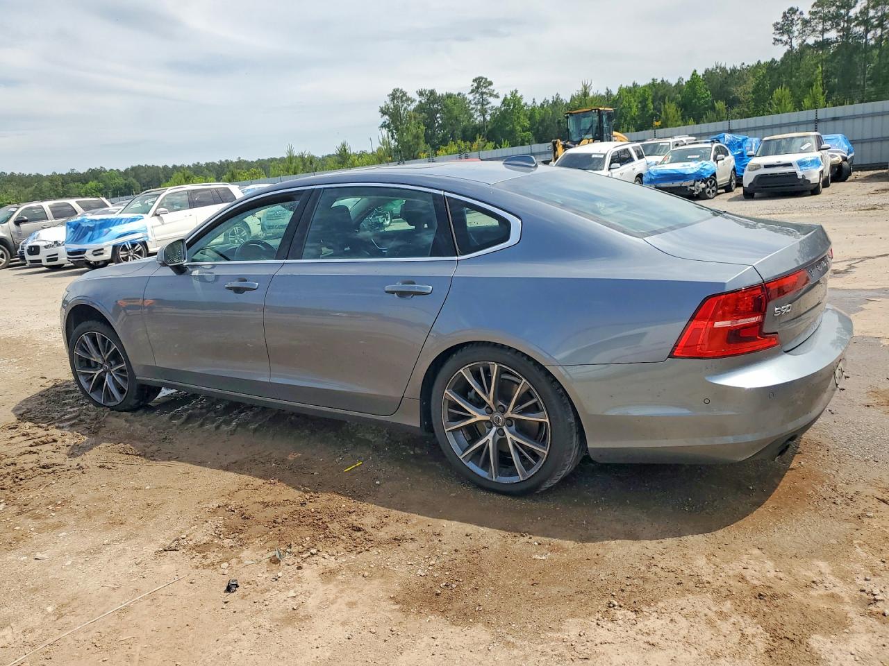 2018 VOLVO S90 T5 MOMENTUM photo 3