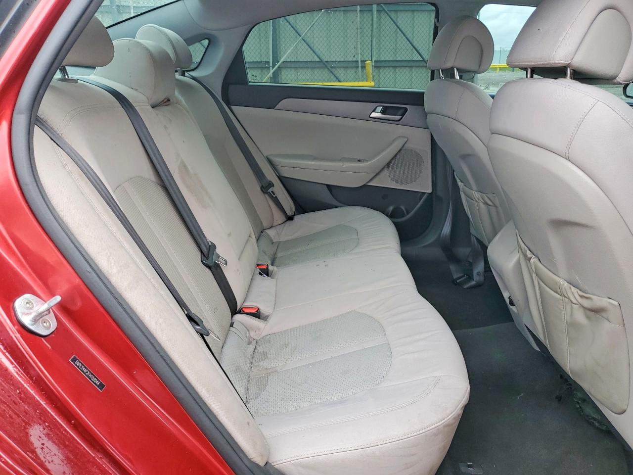 2015 HYUNDAI SONATA SE photo 28