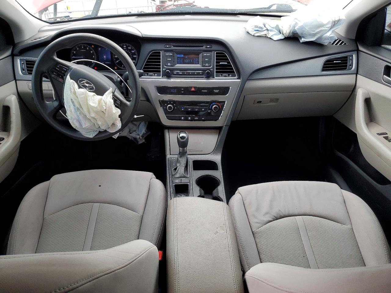2015 HYUNDAI SONATA SE photo 22