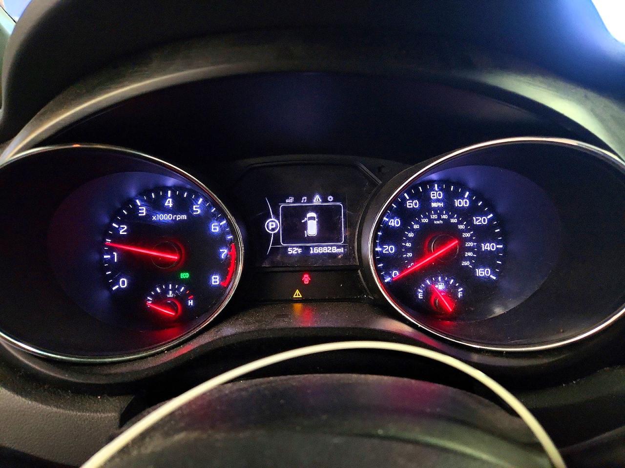 2017 KIA SEDONA LX photo 17