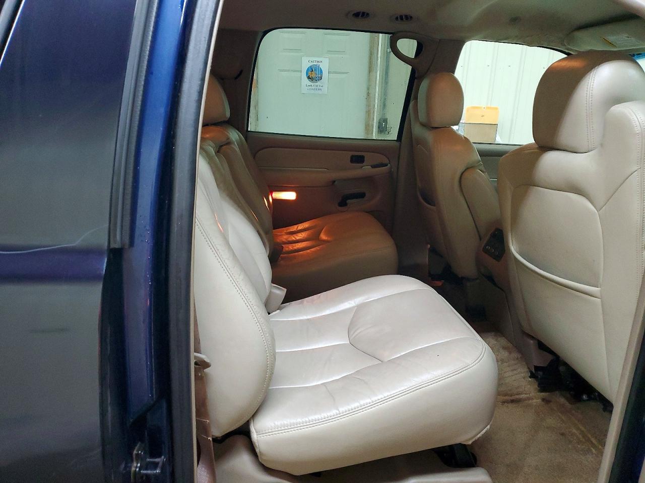 2003 CHEVROLET SUBURBAN C1500 photo 21