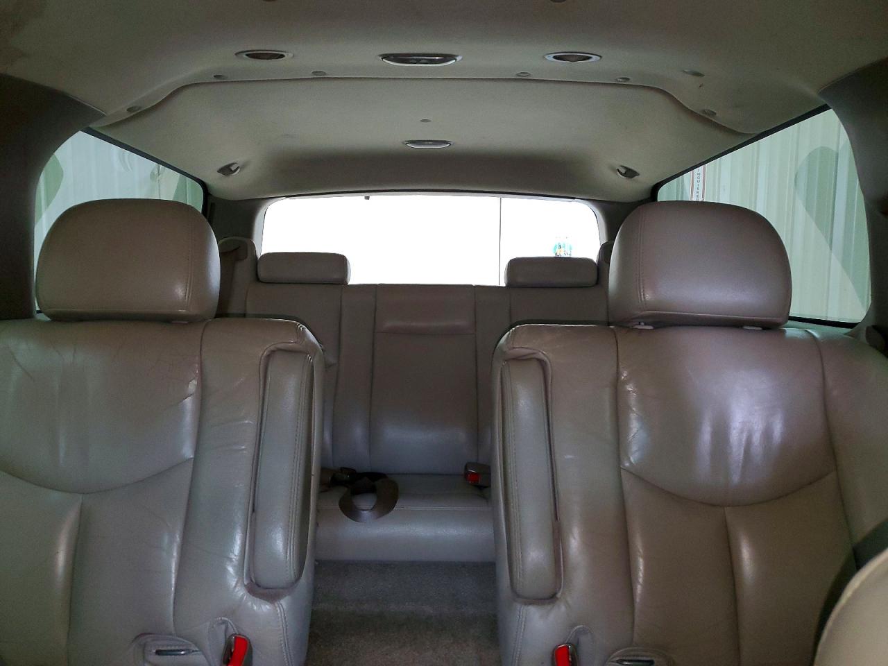 2003 CHEVROLET SUBURBAN C1500 photo 19