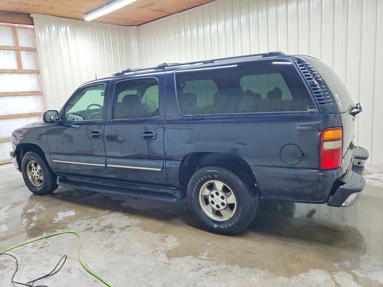 2003 CHEVROLET SUBURBAN C1500 photo 3