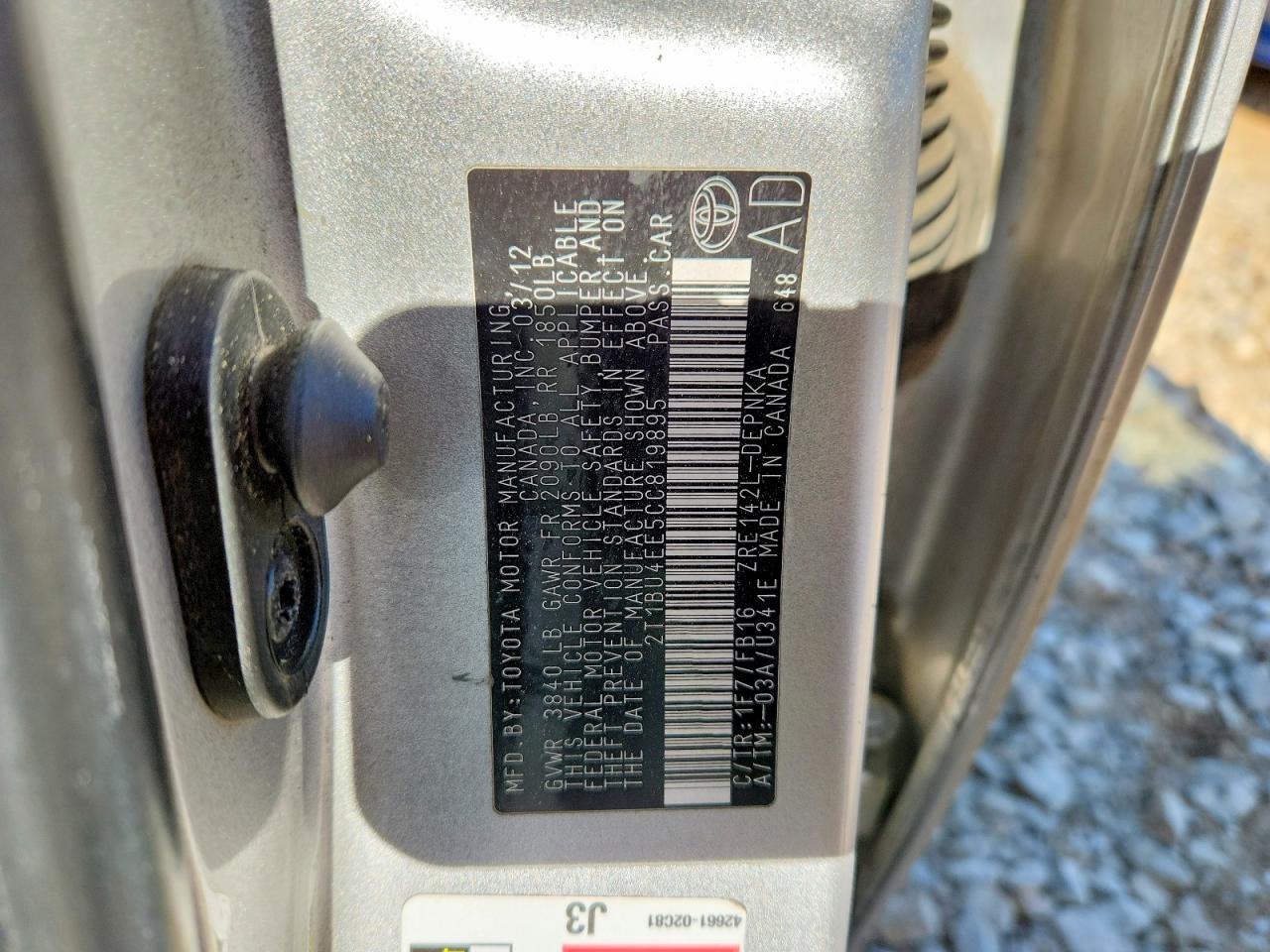 2012 TOYOTA COROLLA LE photo 25