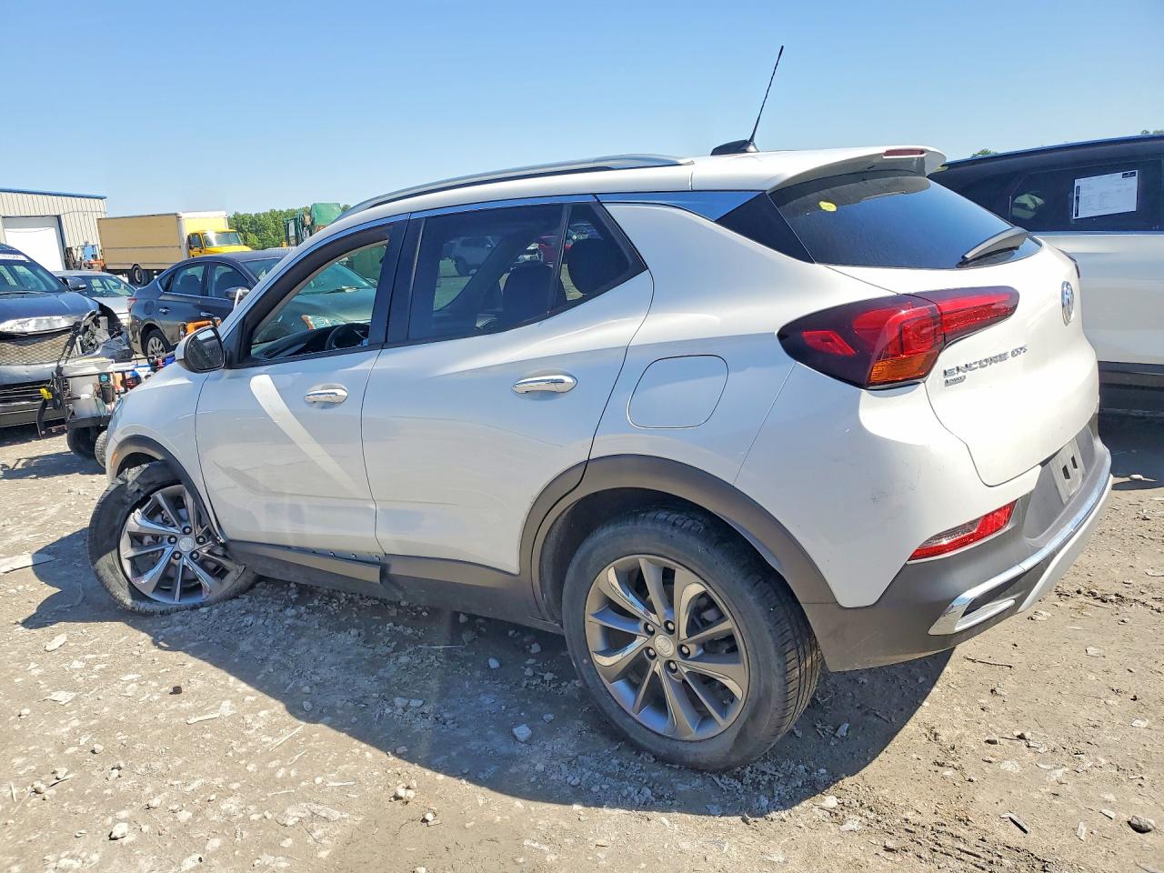 2020 BUICK ENCORE GX ESSENCE photo 2