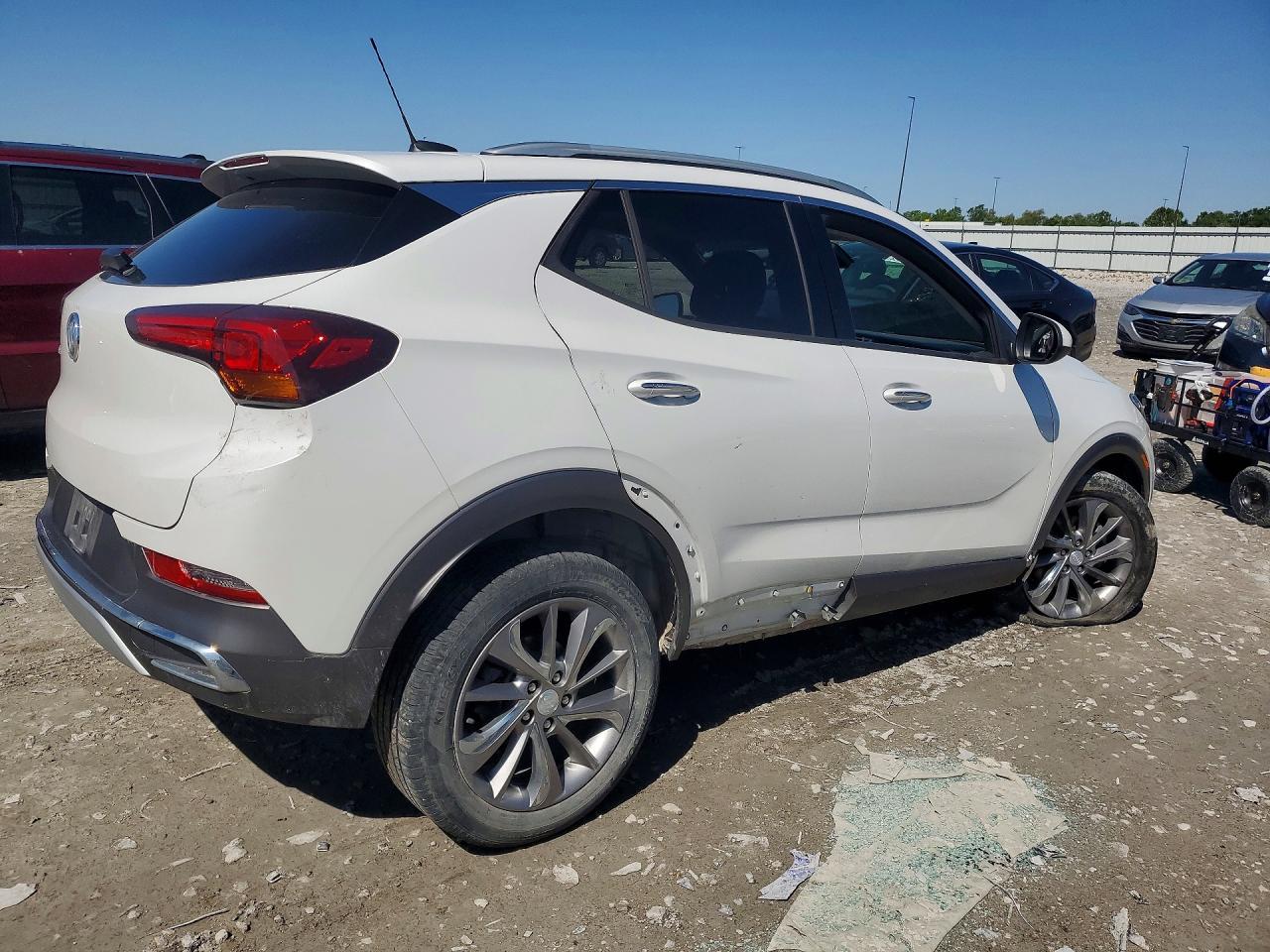 2020 BUICK ENCORE GX ESSENCE photo 3
