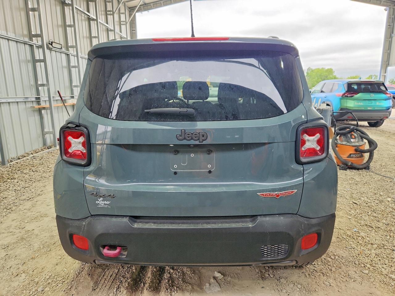 2017 JEEP RENEGADE TRAILHAWK photo 16
