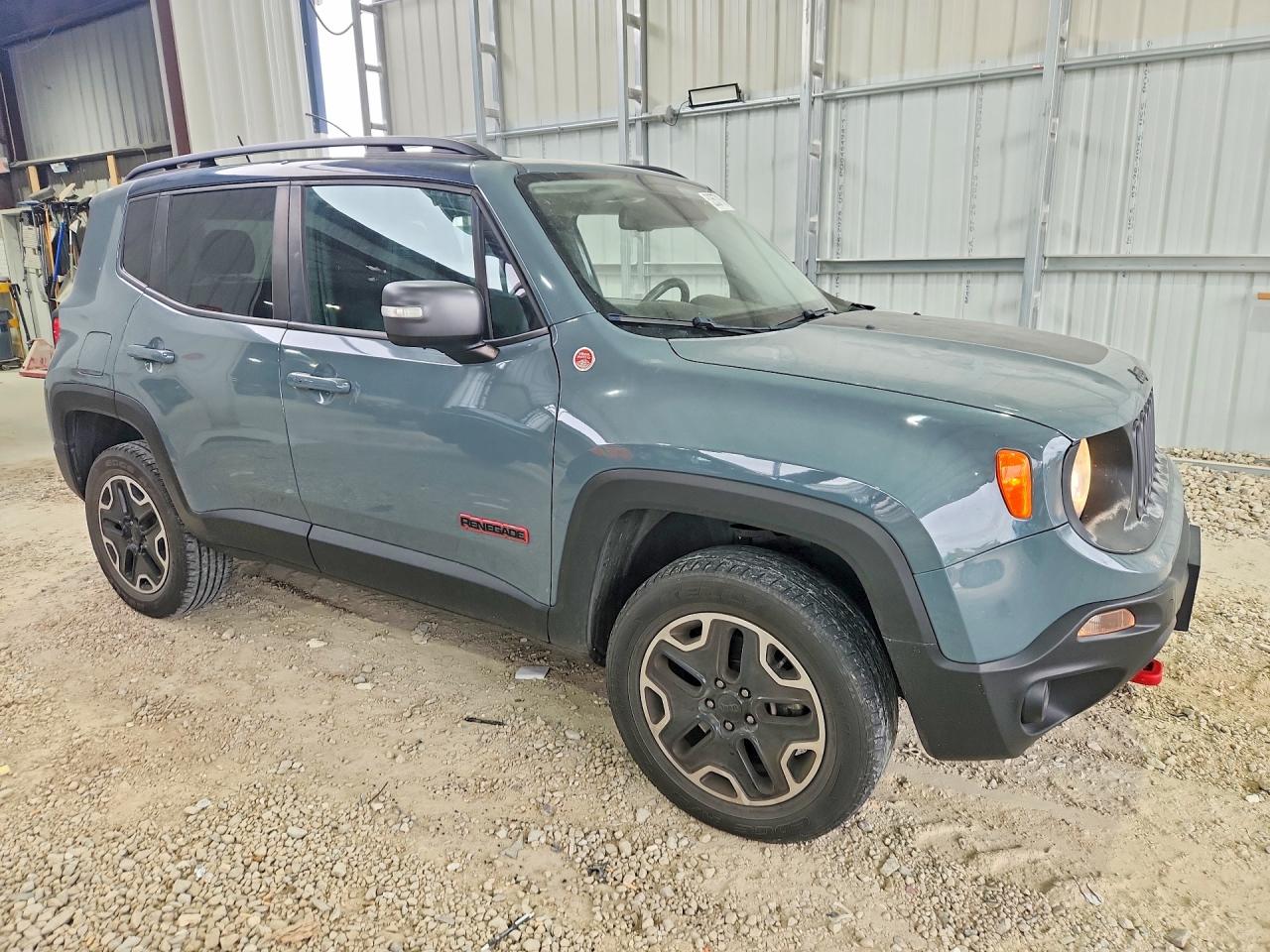 2017 JEEP RENEGADE TRAILHAWK photo 10