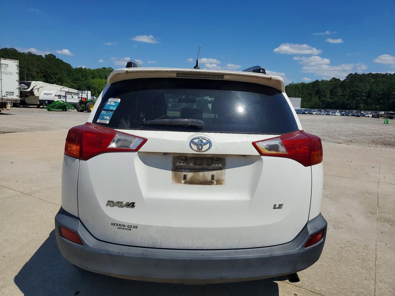 2013 TOYOTA RAV4 LE photo 11