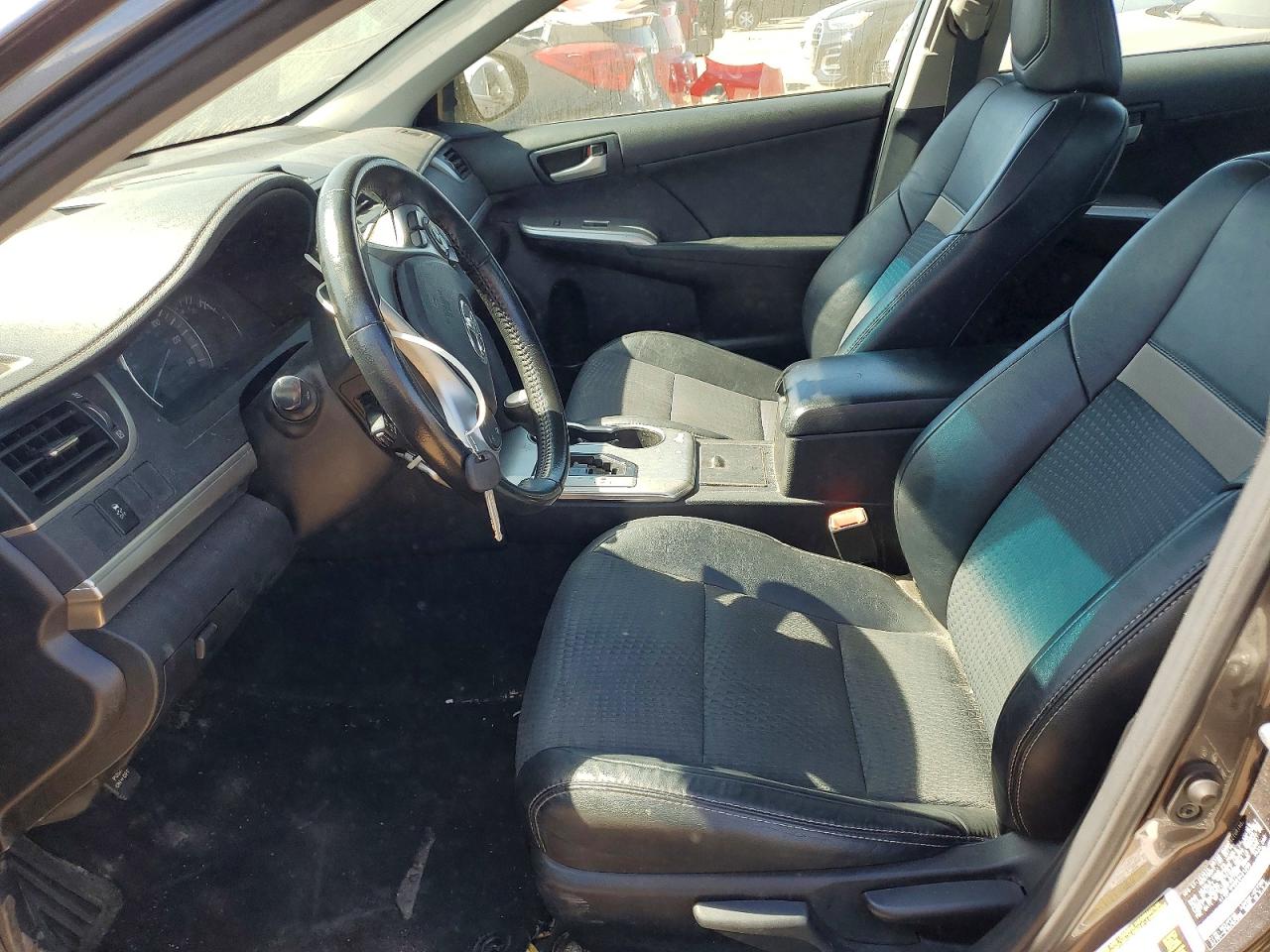 2014 TOYOTA CAMRY SE photo 7