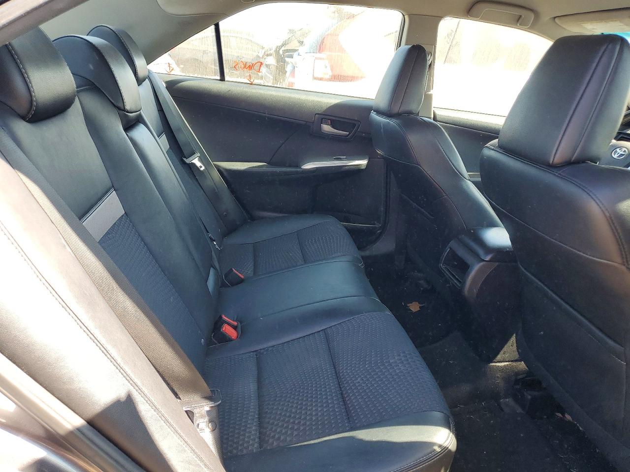 2014 TOYOTA CAMRY SE photo 10