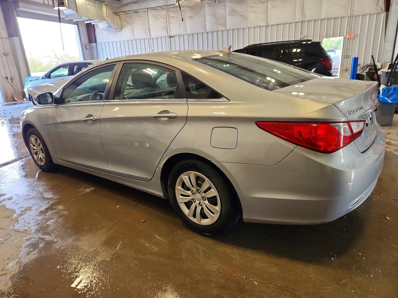 2011 HYUNDAI SONATA GLS photo 2