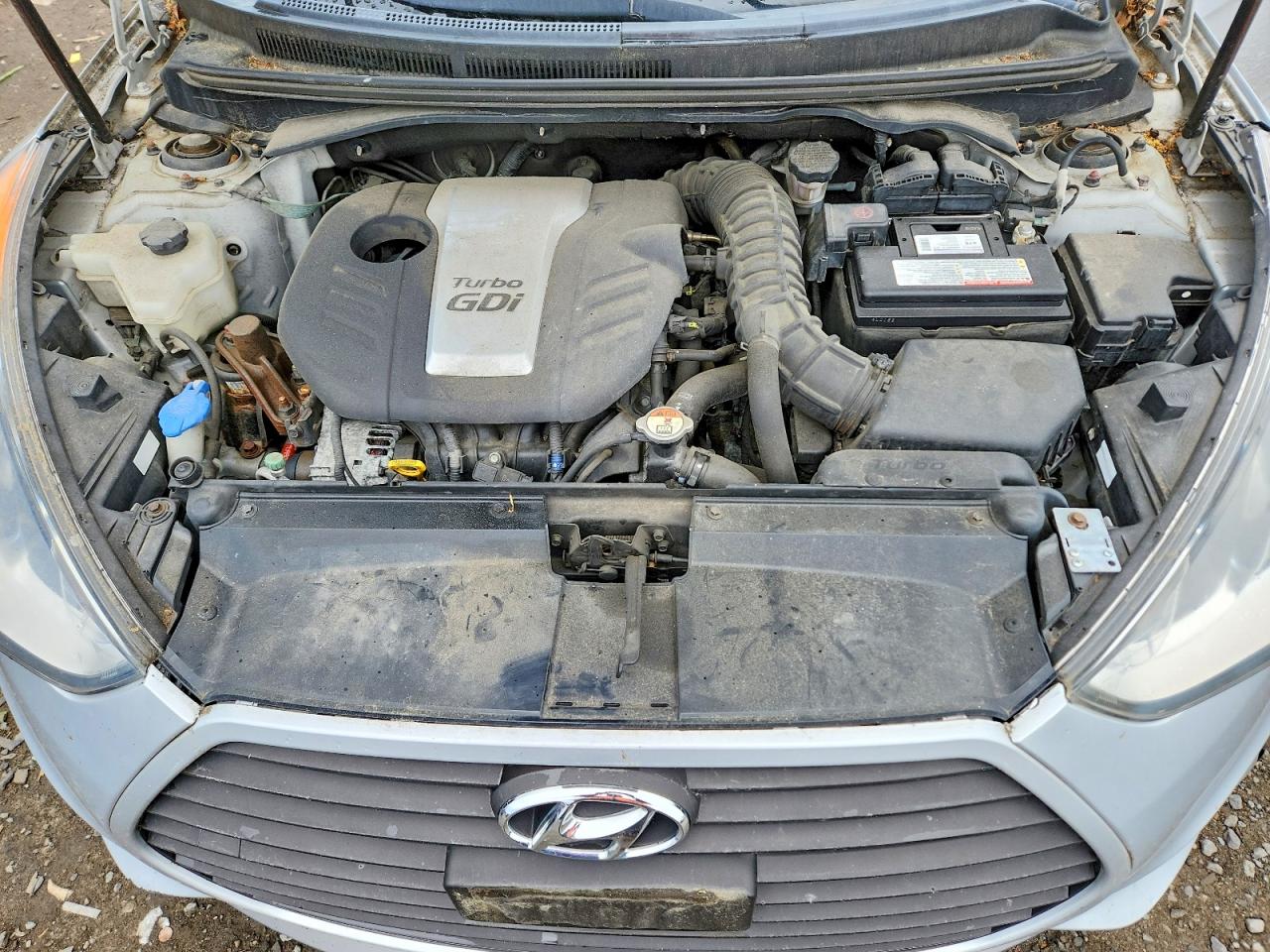 2013 HYUNDAI VELOSTER TURBO photo 31