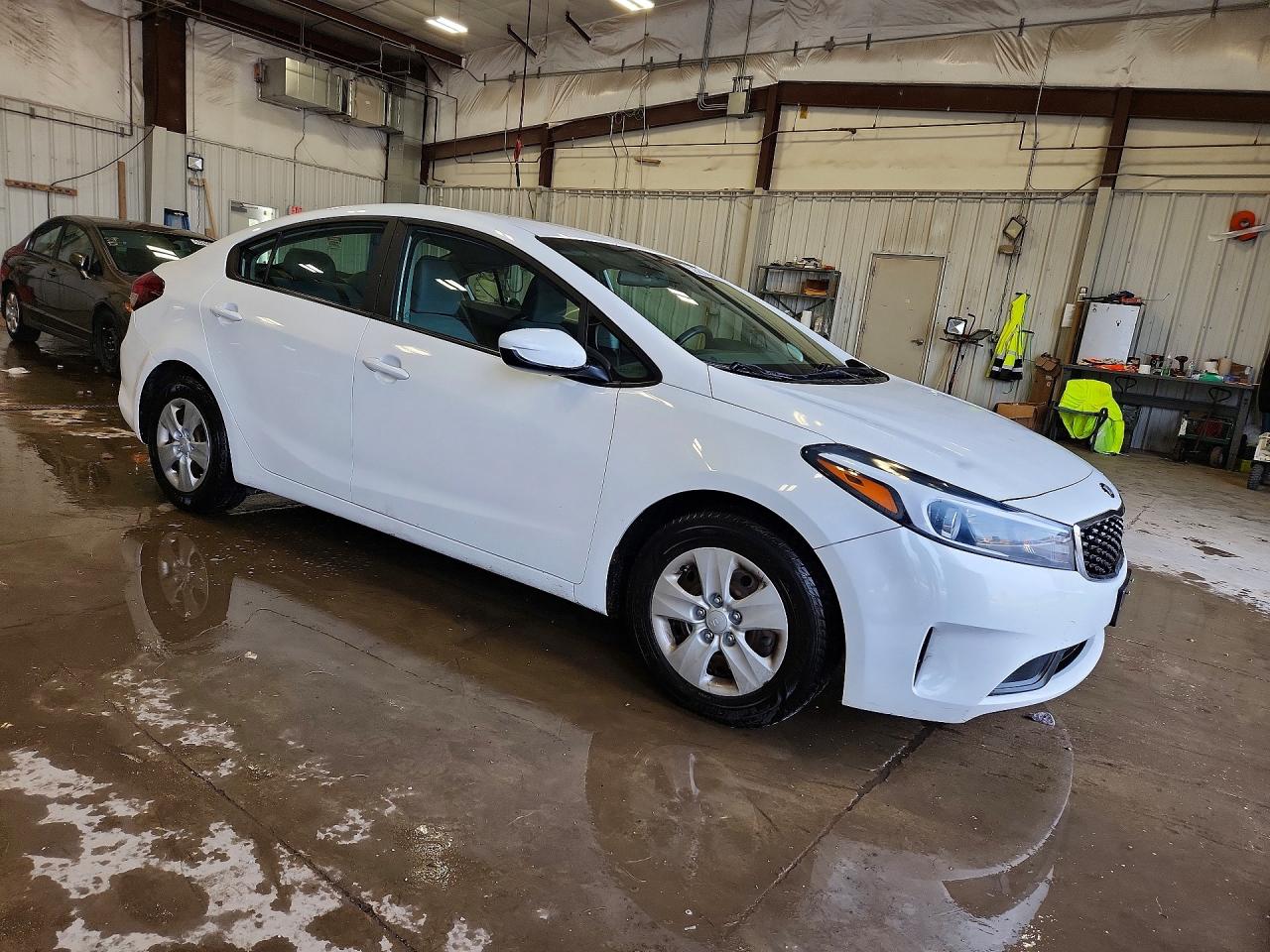 2017 KIA FORTE LX photo 10