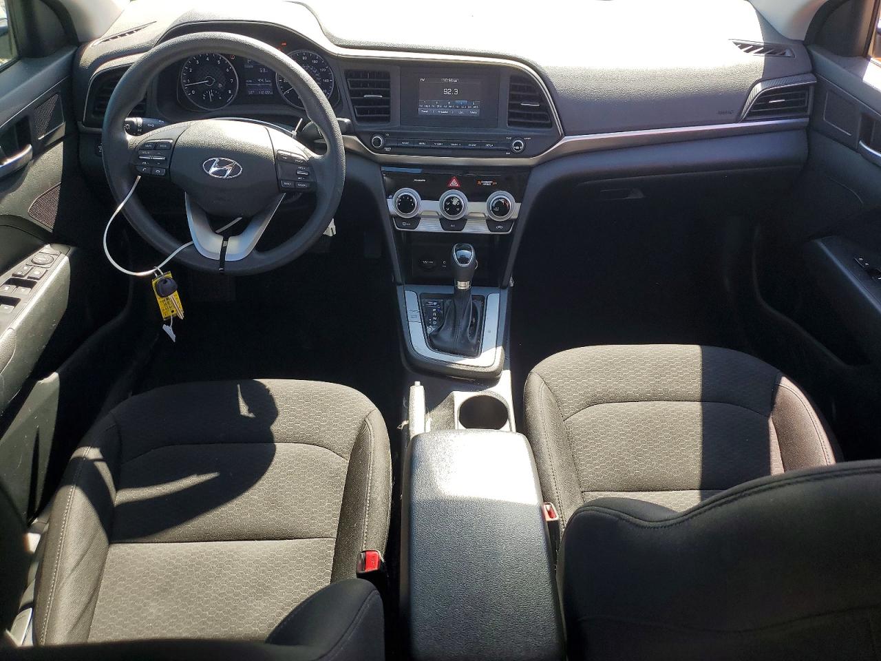 2019 HYUNDAI ELANTRA SE photo 8