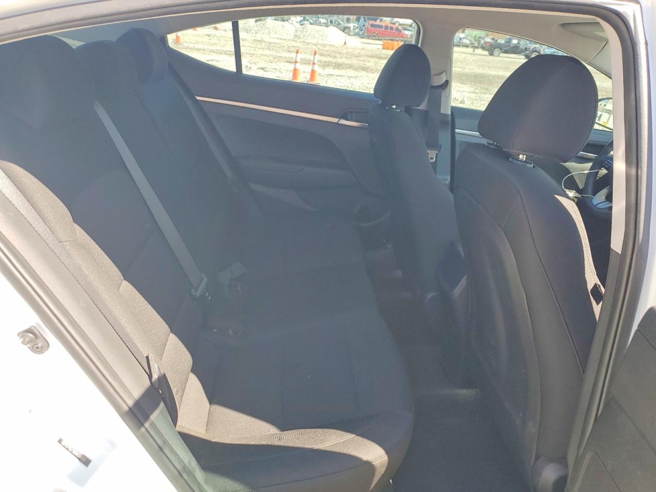 2019 HYUNDAI ELANTRA SE photo 10