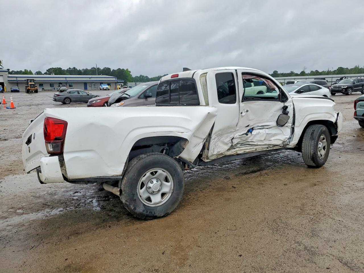 2019 TOYOTA TACOMA SR photo 7