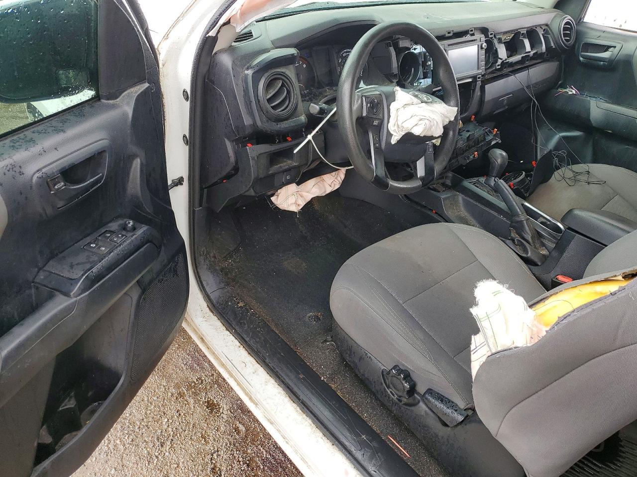 2019 TOYOTA TACOMA SR photo 22