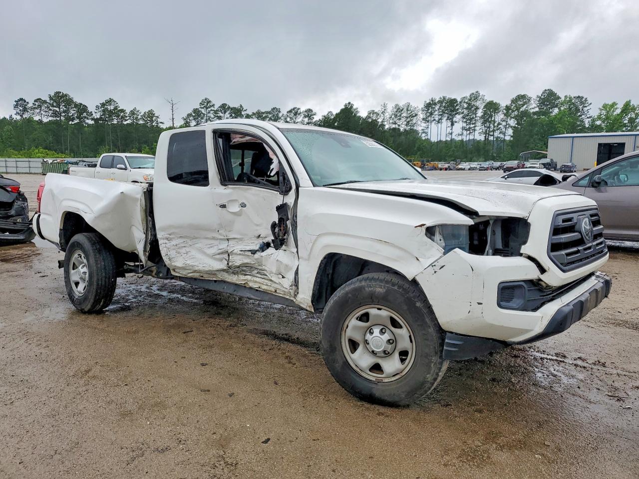 2019 TOYOTA TACOMA SR photo 10