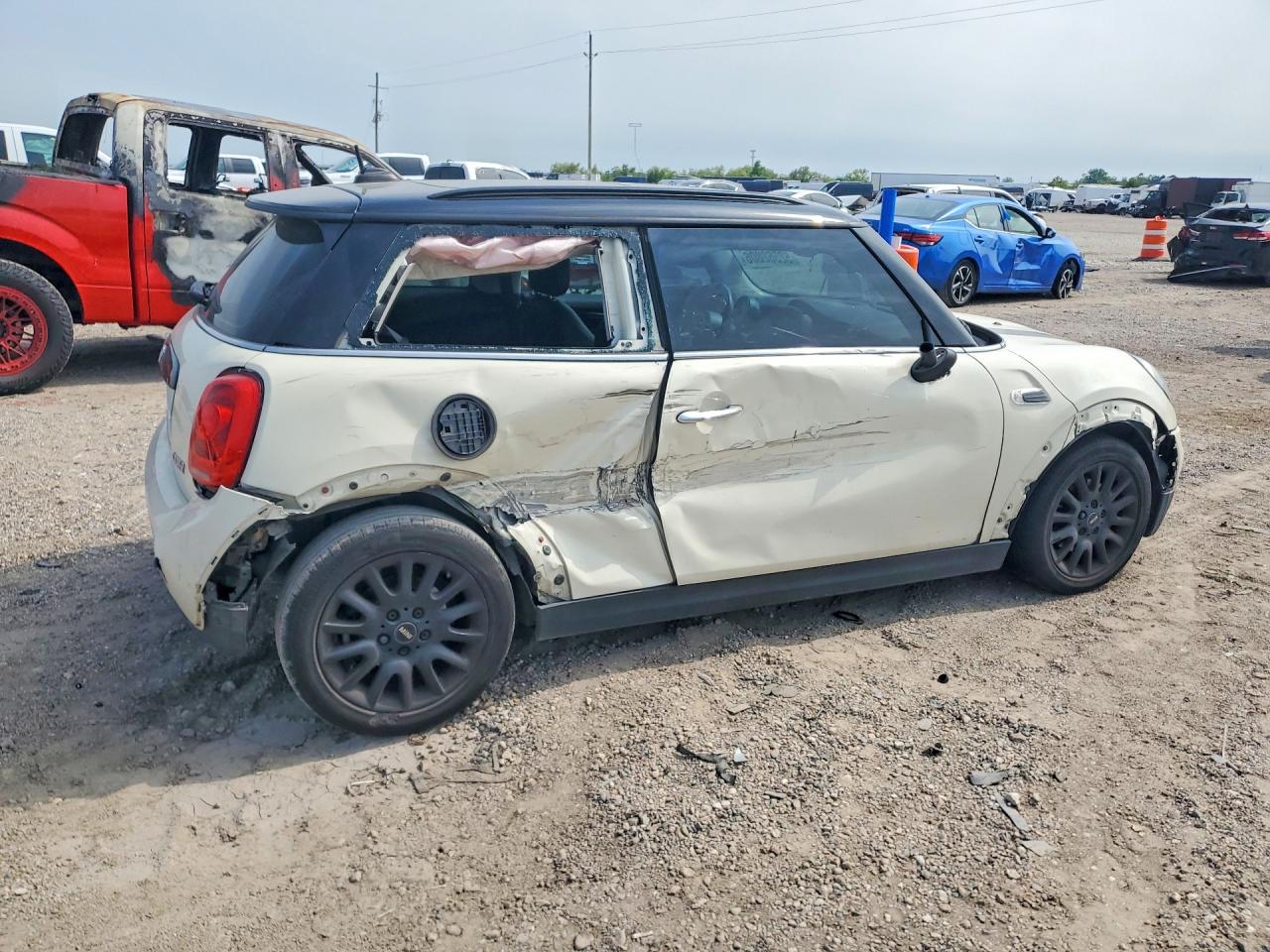 2019 MINI COOPER photo 5