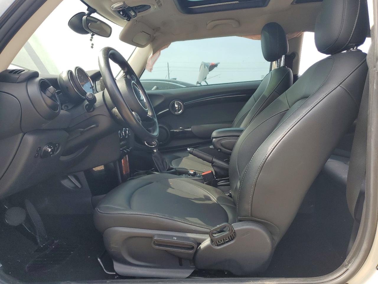 2019 MINI COOPER photo 13
