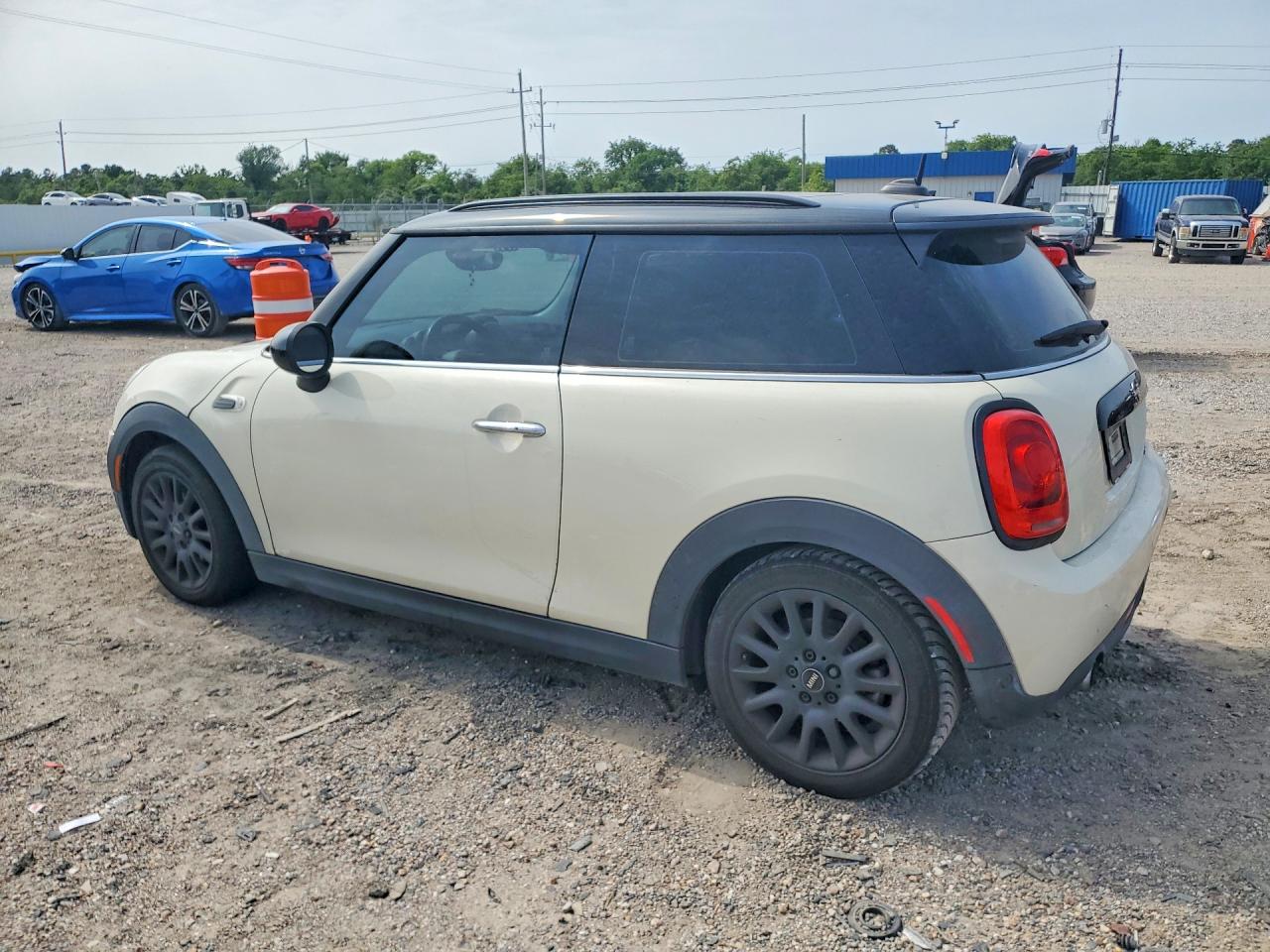 2019 MINI COOPER photo 3