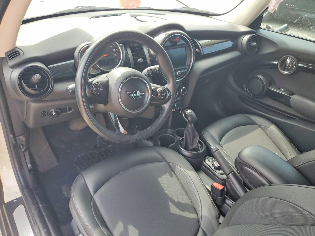 2019 MINI COOPER photo 15